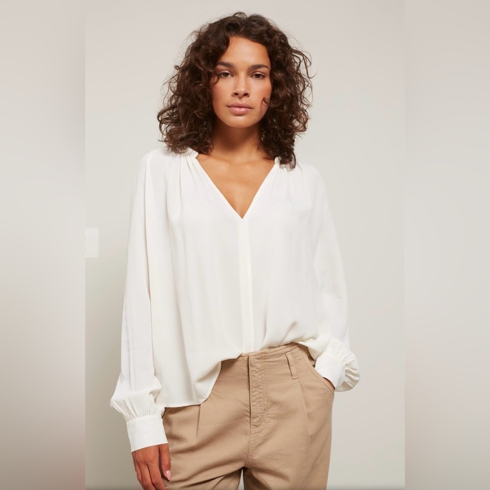 YAYA - NWOT- white Blouse w/ balloon sleeves -Size 42